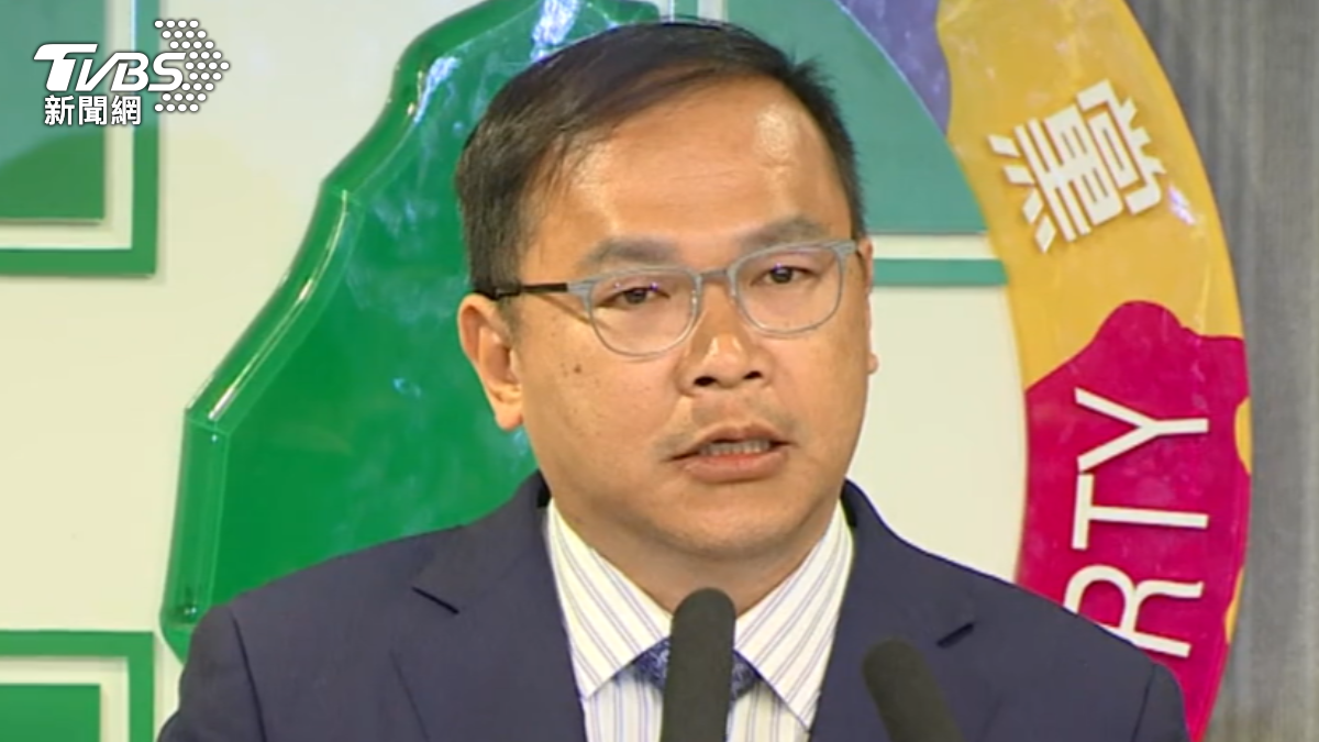 被徐巧芯爆闖紅燈 王義川稱「被跟蹤偷拍」反轟:會去報案