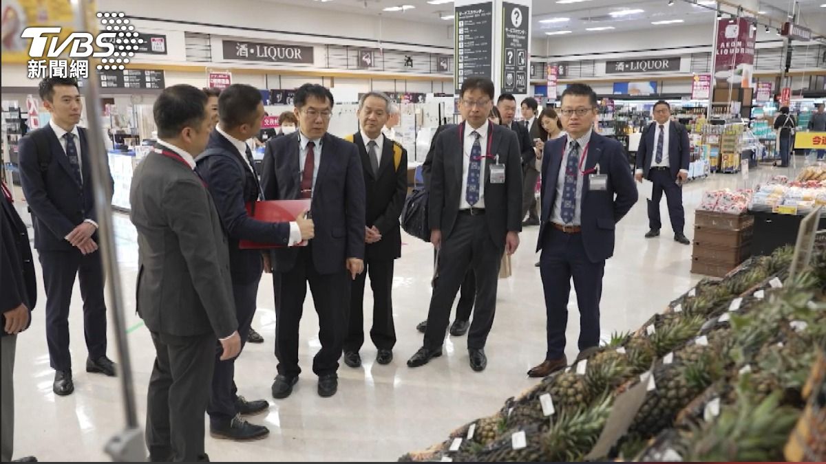 黃偉哲合體熊本熊! 赴日行銷台南農漁特產