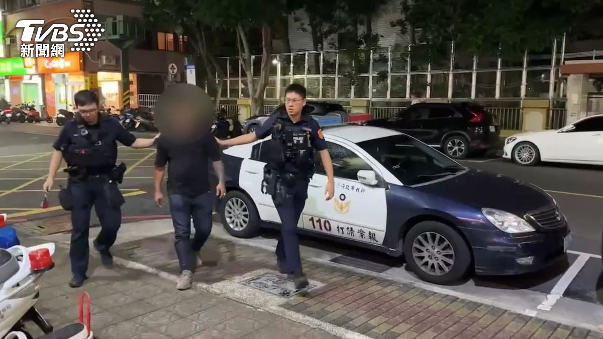 施暴的潘男被警方移送法辦。(圖/TVBS)