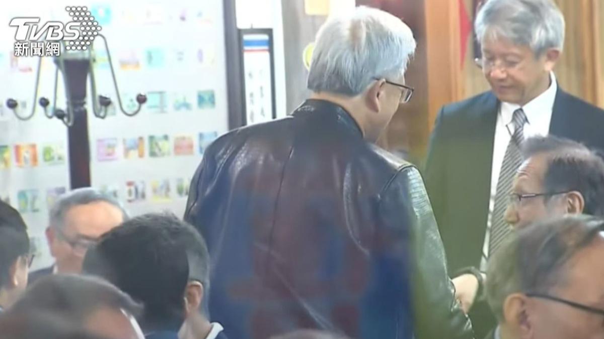 黃仁勳作東,宴請企業大咖出席。(圖/TVBS)