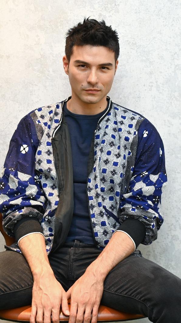 鳳小岳首次入圍金獎。(圖/環球音樂提供)