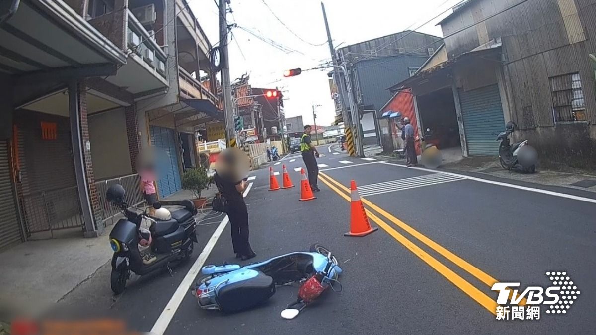 路上陷阱？高雄阿姨騎士路上莫名被電線絆倒　痛摔腦震盪