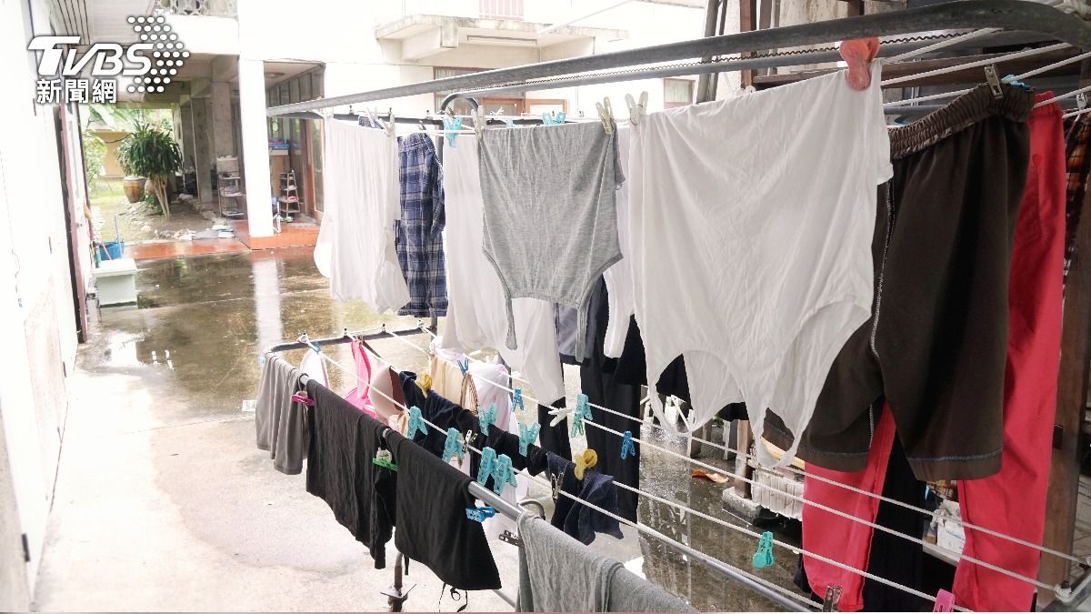 雨天衣服根本晾不乾!達人教戰「2神招」加速蒸發超乾爽