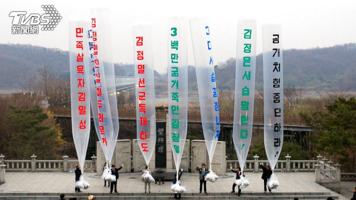 自由北韓運動聯合過去就曾多次向北韓空飄氣球。(圖/達志影像美聯社)