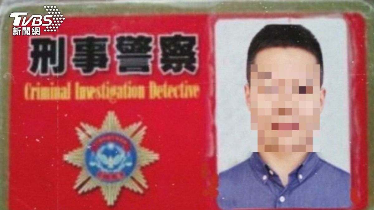警方查扣偽造刑警證件。(圖/TVBS)
