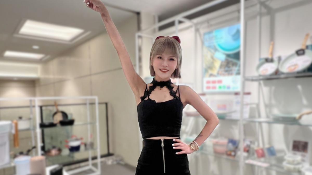 丟丟妹到日本連線。(圖/丟丟妹提供)