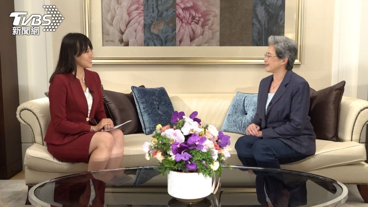 蘇姿丰鼓勵年輕世代把握現在,因為現在技術發展得相當快,因此相對更容易投身這個領域。(圖/TVBS)