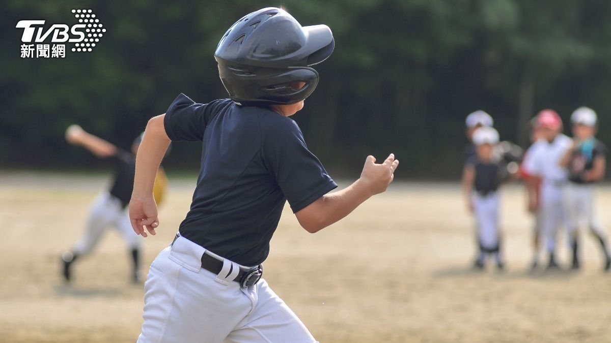 高溫折返跑1.8公里!14歲棒球員「中暑狂吐」 暈倒搶救12天不治
