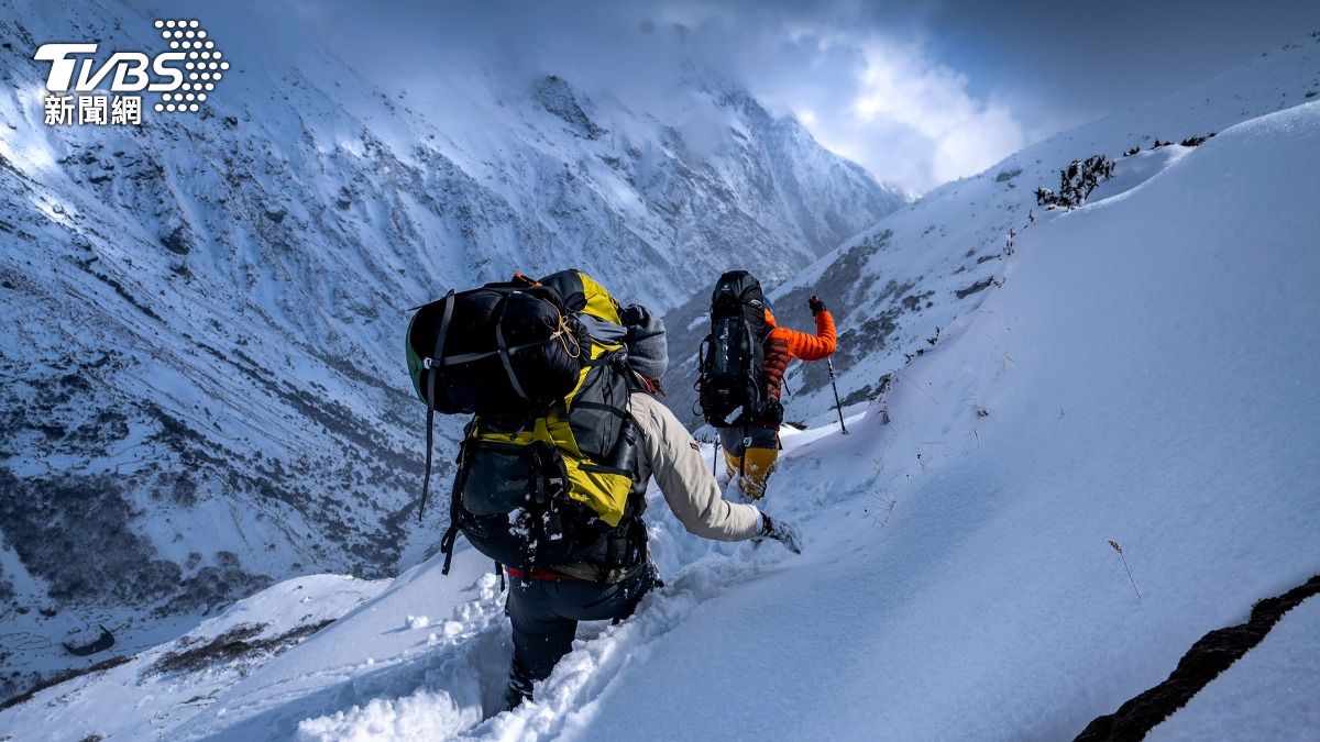 聖母峰近年出現登山客人數過多的情況。（示意圖／達志影像shutterstock）