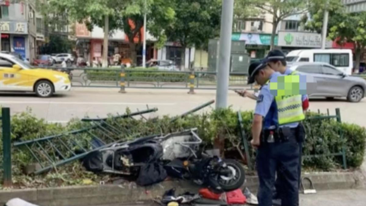 電動車衝出陸停車場釀1死3傷！小米否認車輛失控：車主一直踩油門