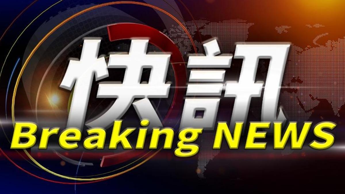 快訊／北市大安區「路樹突倒塌」壓到BMW！　3人受困車內