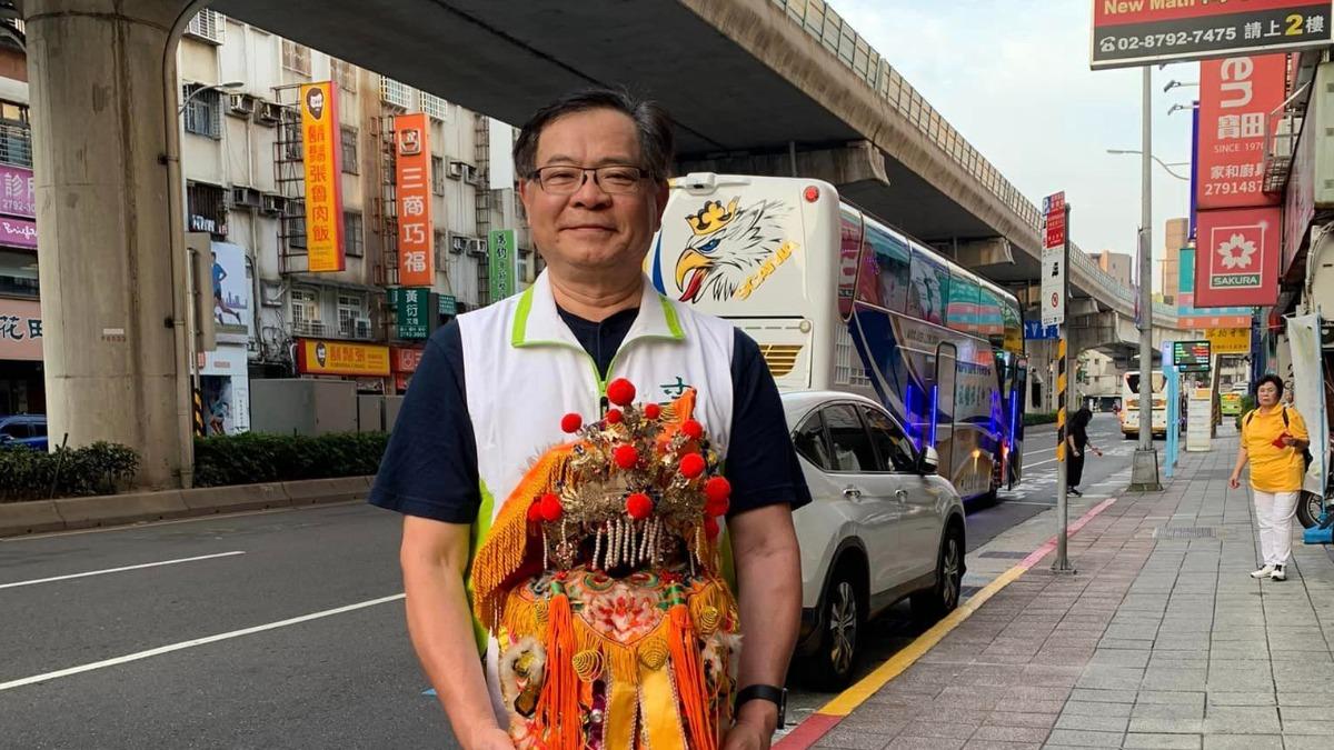 李建昌表示花蓮觀光慘淡,店家要自己反省。(圖/翻攝自李建昌臉書)
