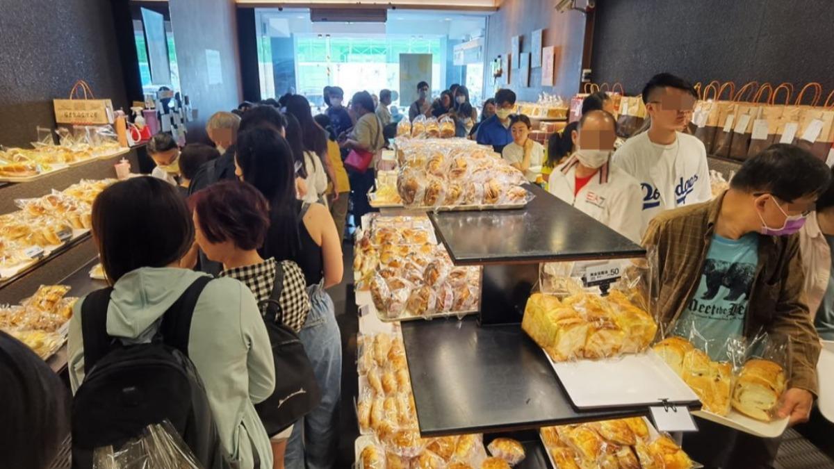 排隊人潮滿滿塞爆整家店(圖/DARREN蘋果樹旅遊玩樂誌提供)