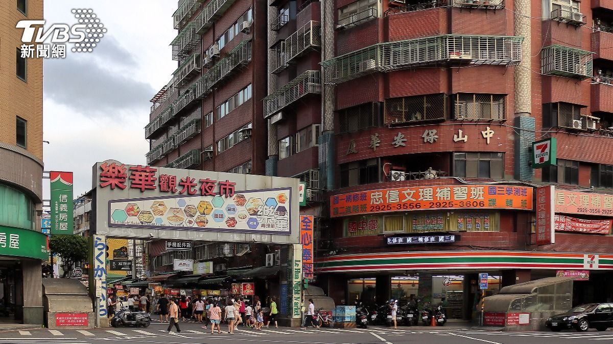 號稱新北第一!樂華夜市挨酸「過譽了」 老饕搬1小吃反擊:完勝全台
