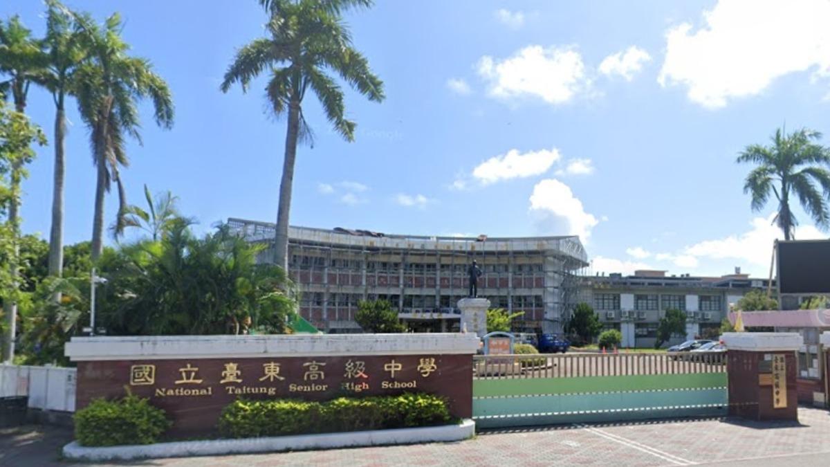 赤腳竟血流成河!台東高中要學生「穿襪子游泳」 校方解釋了