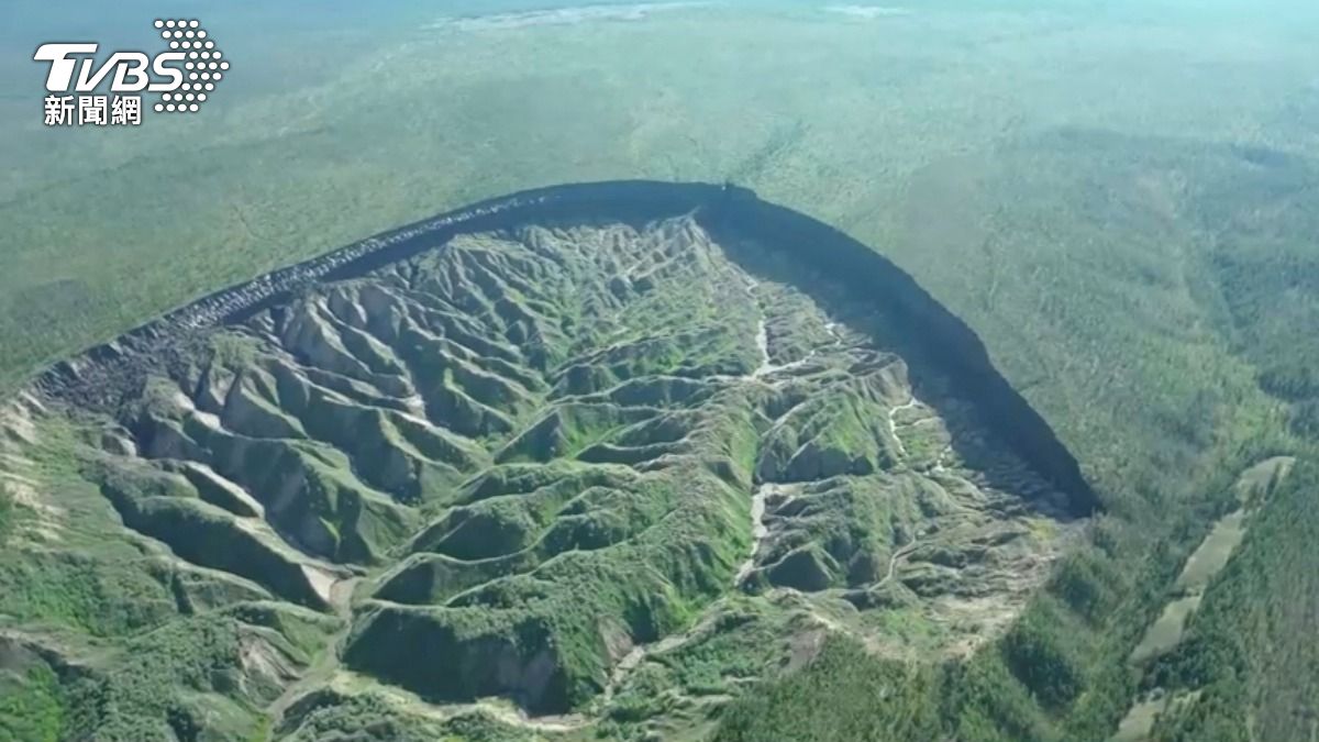 西伯利亞「地獄之門」加速擴大 專家曝永凍土天坑恐怖影響