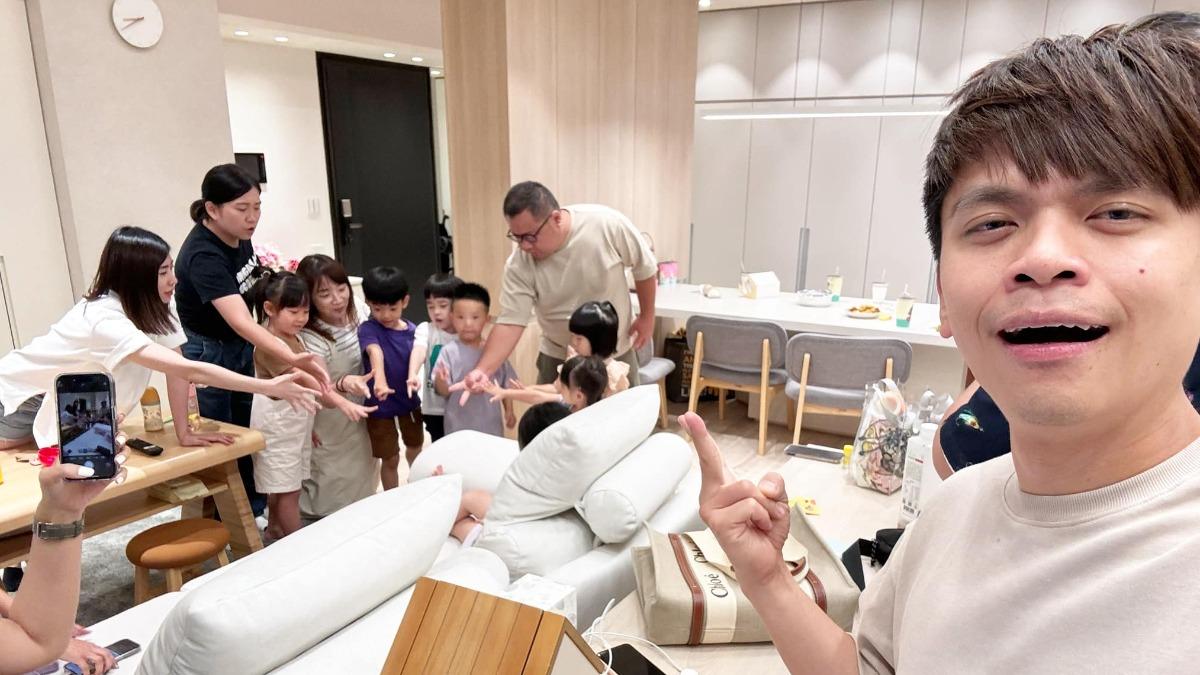 才喊話腳踏實地！蔡阿嘎再發文「6字藏深意」　網驚：話中有話