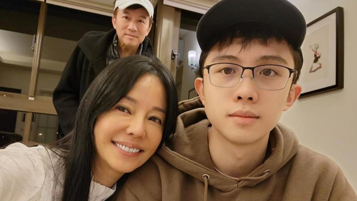 旅美教授勸孫安佐「別怪父母」!女醫辣嗆:因為你沒這種媽