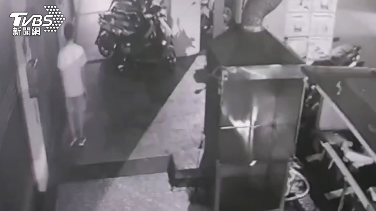 印尼男台中遭2同鄉酒瓶砸頭攻擊 衝超商求救鮮血沿路滴