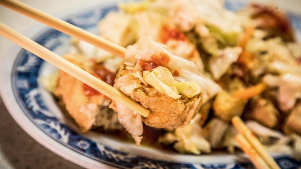 記得加點辣椒醬跟泡菜一起吃,口感更豐富!(圖/大手牽小手。玩樂趣提供)