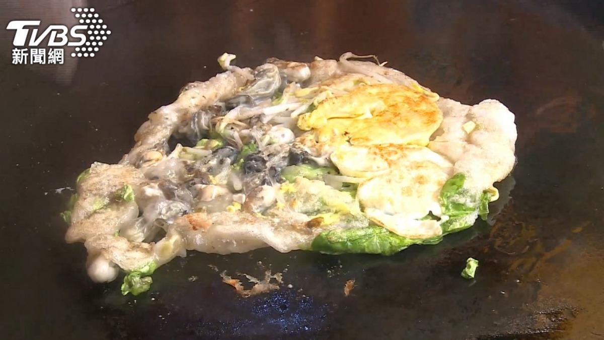 黃仁勳來台夜市吃蚵仔煎! 營養師曝蚵仔營養:搭配1類飲食防失智