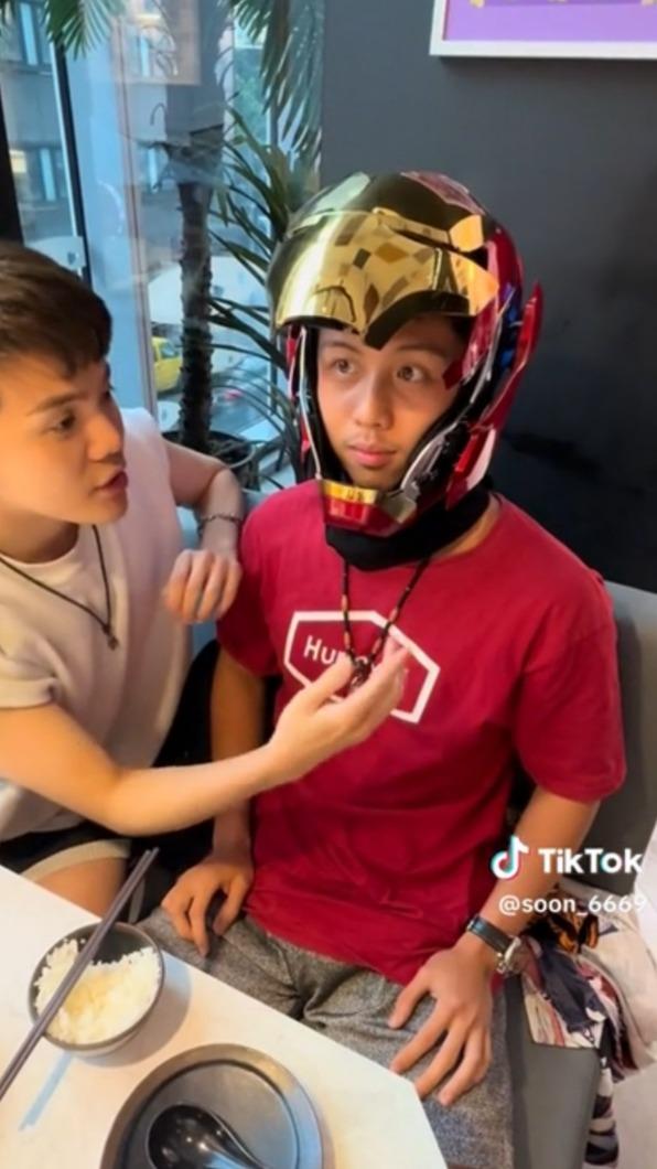 孫安佐露出滿意表情。(圖/翻攝自孫生Tiktok)