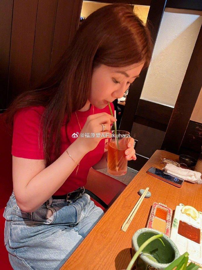 福原愛曬出照片，要大家找「亮點」。（圖／翻攝自微博）