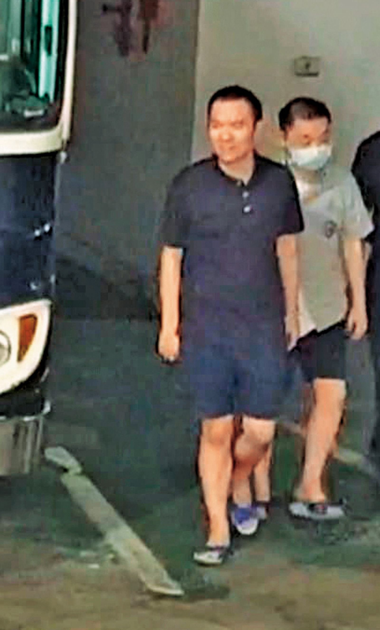 林于倫因替徐巧芯大姑洗錢遭收押,日前出庭坦承透過徐巧芯攻擊立委賴惠員。(圖/鏡新聞提供)