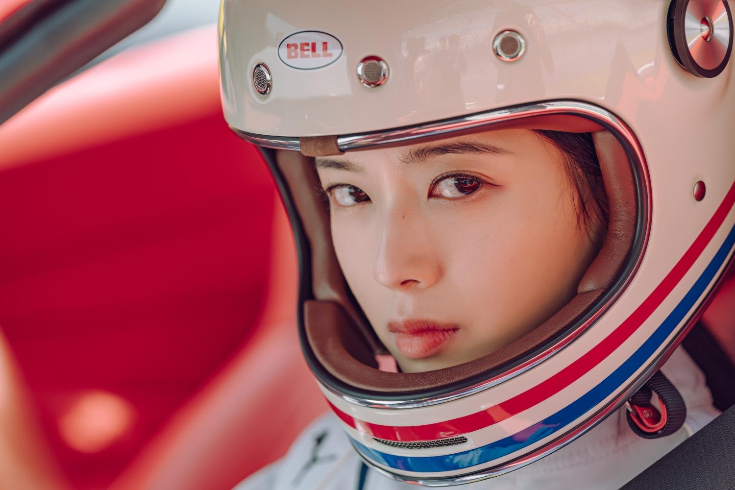 盧正義開場跟金載原比賽車，贏了之後向對方提出一項要求。（圖／Netflix提供）