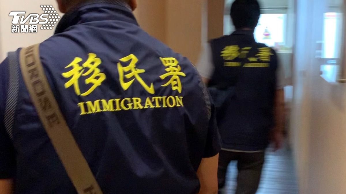 移民署獲報前往查緝,將女子救出。(圖/TVBS)