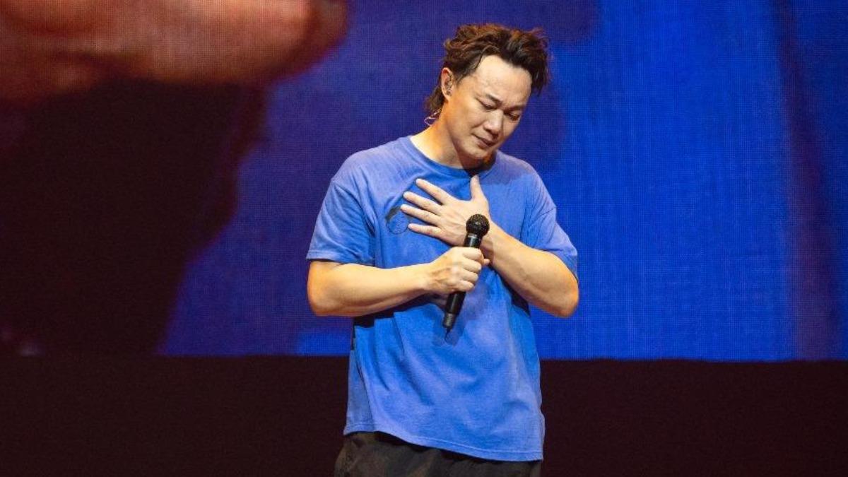 陳奕迅好慘!百場巡演「染腸病毒失聲」 再爆噴血見骨超自責
