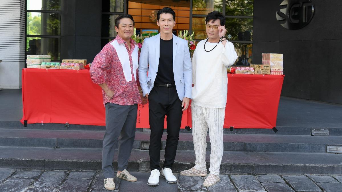 左起江宏恩、黃少祺、陳冠霖。(圖/三立提供)