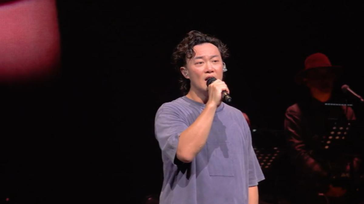 陳奕迅破相! 中暑暈倒下巴縫30多針「深至見骨」演唱喊卡