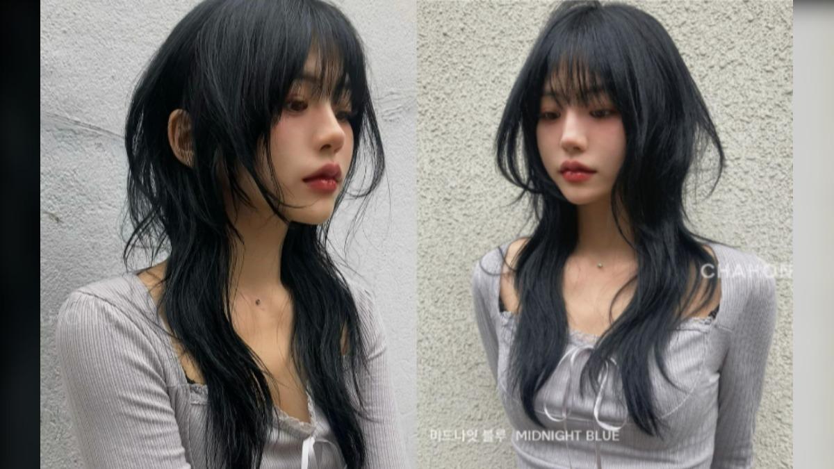 在黑髮中隱隱泛出的灰藍光澤,呈現2024時尚冷淡風格。(圖/翻攝自IG@chahong_official)