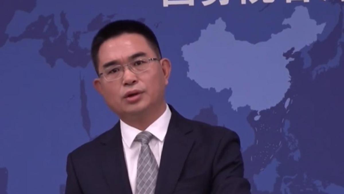 國台辦新聞發言人陳斌華要民進黨當局別對陸男偷渡來台一事政治操弄。(圖/翻攝國台辦新聞發布會直播)