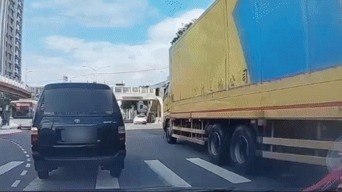 法官判斷王男未禮讓為肇事主因,鮑男騎車行為為肇事次因。(圖/民眾提供)
