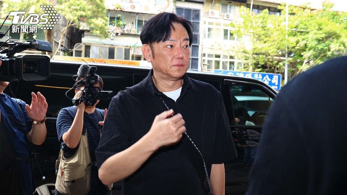不捨寬姐陷母喪悲痛!陽帆靈堂陪聊1小時 雙方私交曝光