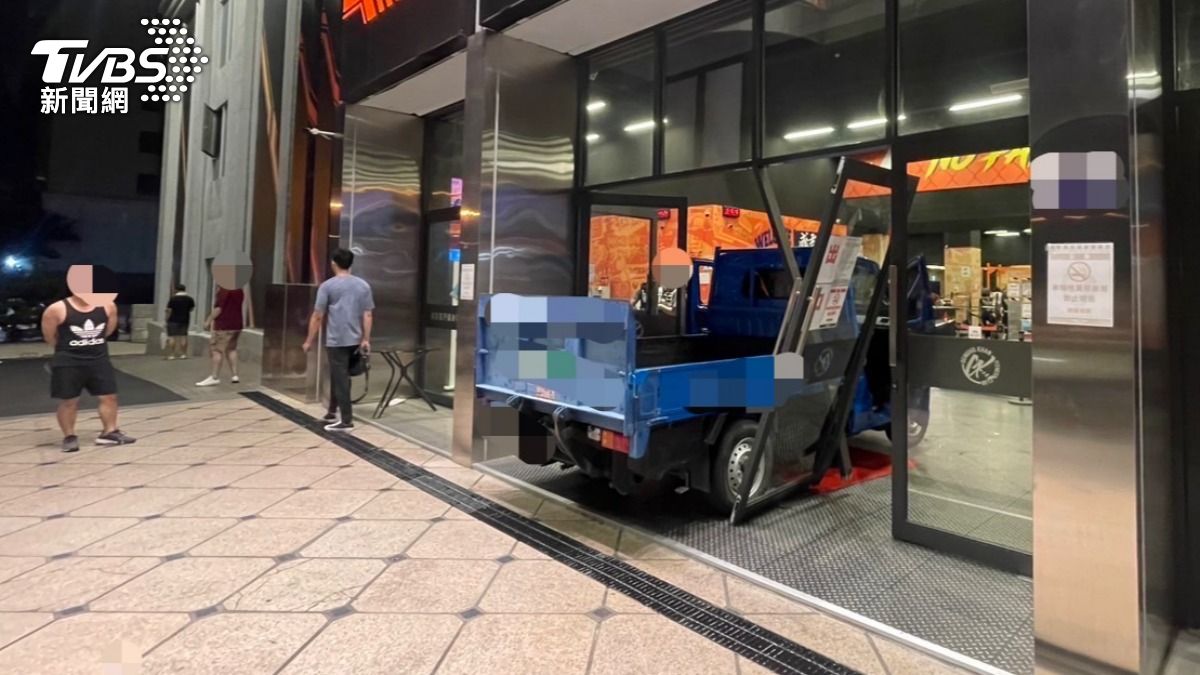 應徵「館長健身房」沒上!台中男開貨車飆撞大門 判決結果出爐
