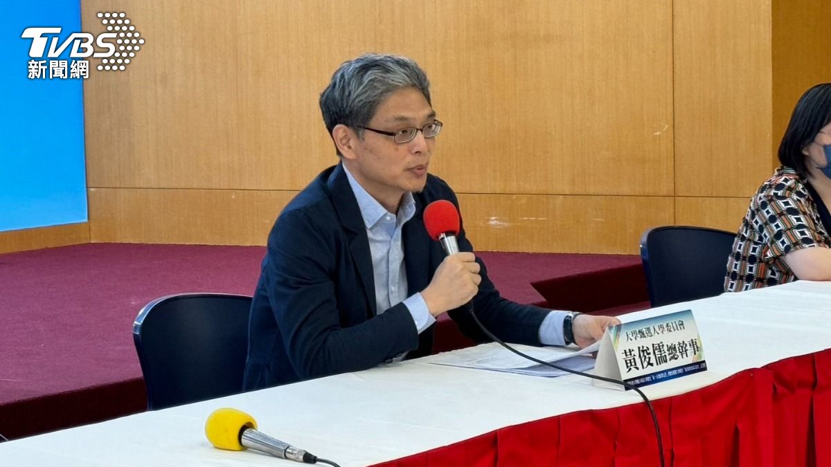 大學入學甄選委員會總幹事黃俊儒。(圖/謝佩穎攝)