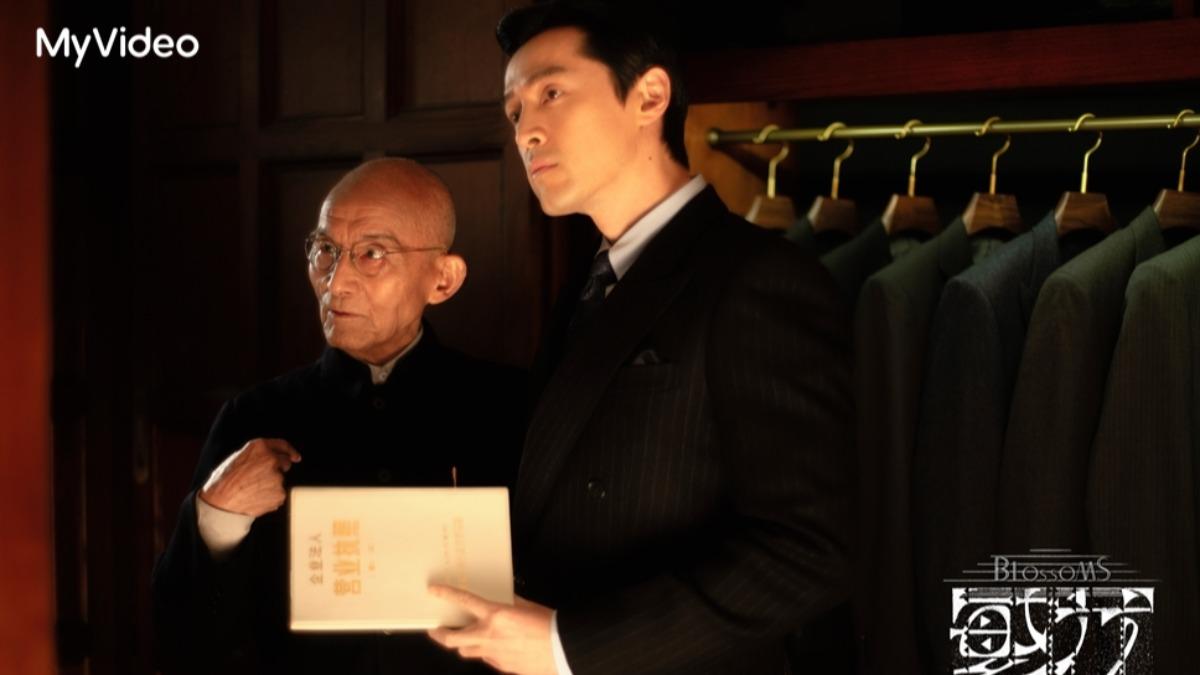 《繁花》胡歌(右)、游本昌是商場師徒。(圖/澤東電影、MyVideo提供)