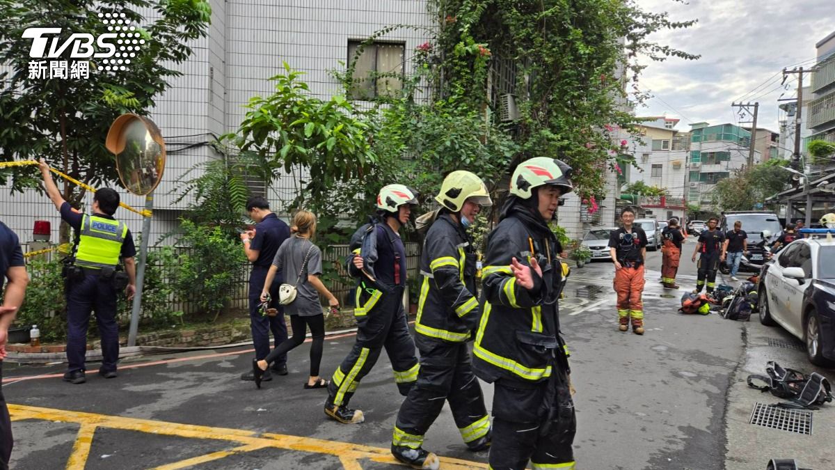 土城3死火警!朝鋰電池潑水釀爆炸? 家屬怒斥:我們不是白癡