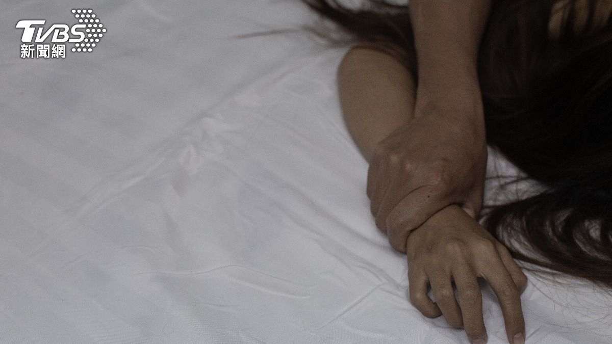 陸客喝醉「遭運將撿屍」!拖走性侵2hrs 妙齡女裸醒崩潰