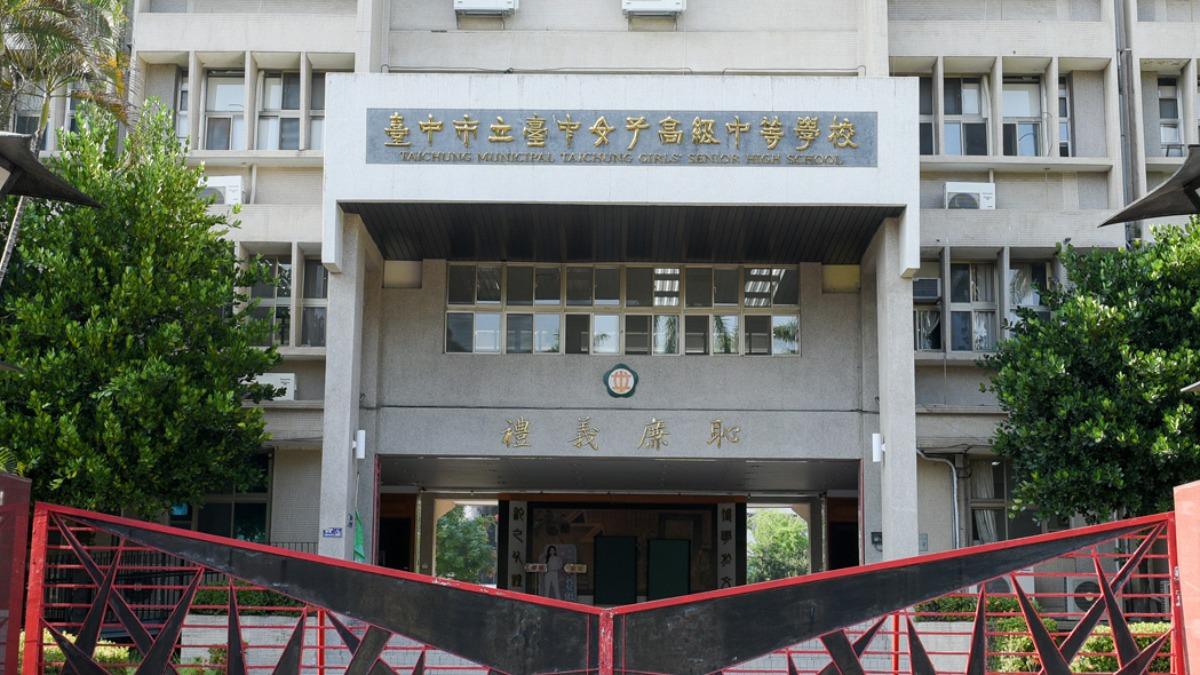 單親家庭出身!台中女中王哲綺錄取政大 兼3份工拚大學學費