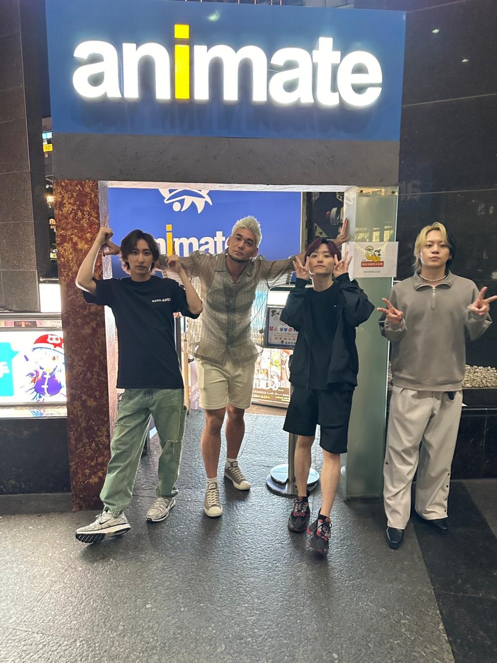 ZIPANG OPERA首度整團來台,還把握時間造訪animate台北店。(圖/翻攝自zipang_opera推特)