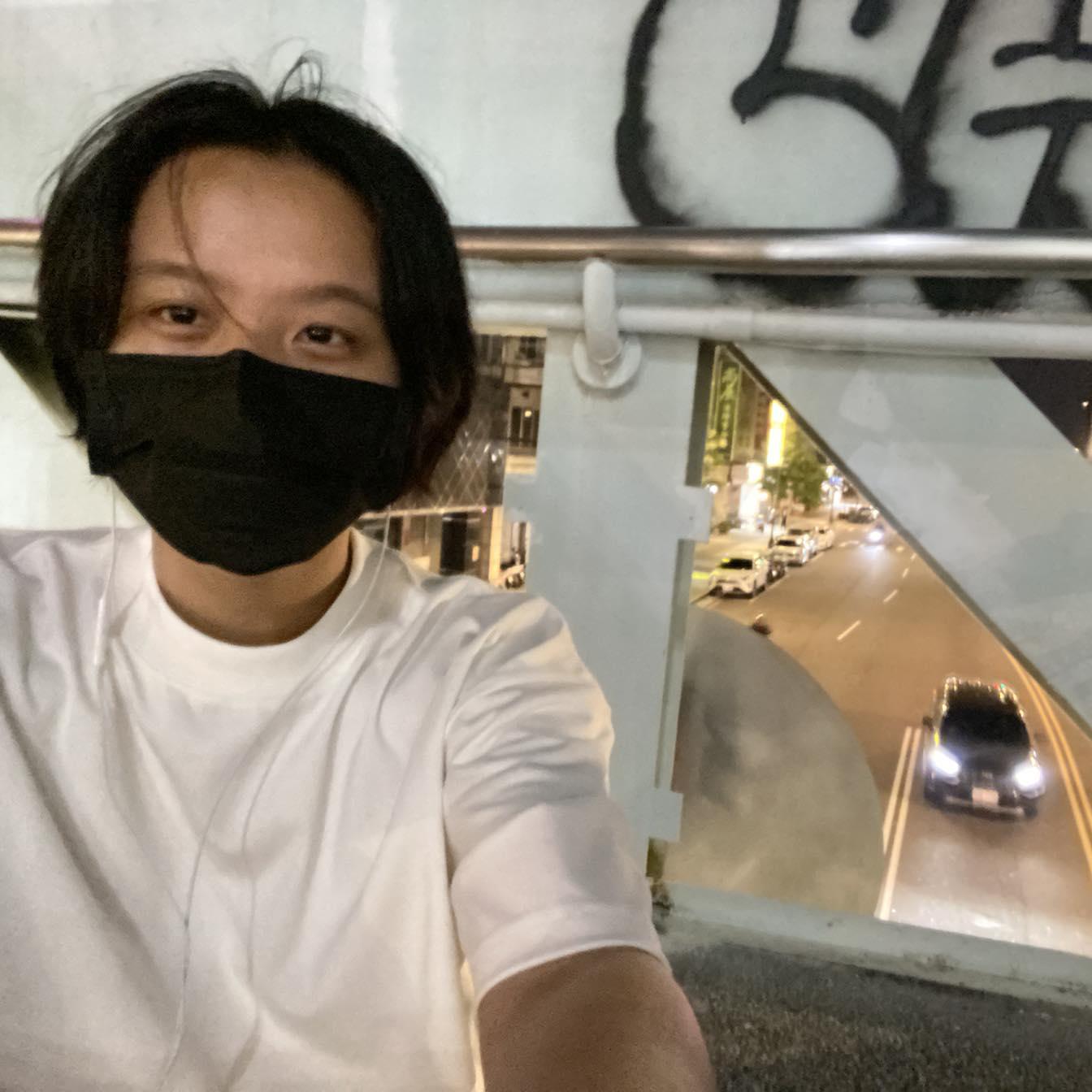 林靖恩短髮與昔日形象差很大。(圖/翻攝自林靖恩臉書)