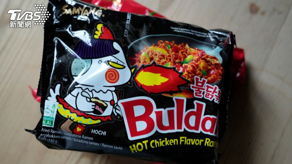 辣到中毒?丹麥通報10起食後嘔吐病例 韓國超夯火雞麵遭下架