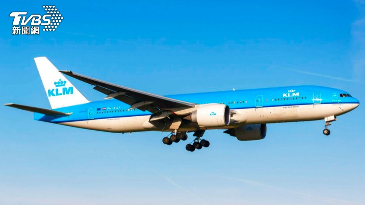 荷蘭皇家航空起飛後「駕駛艙窗戶現裂痕」!空中緊急折返成田機場