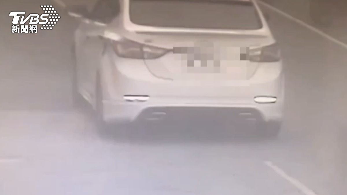 37歲林男突然駕車前往32歲林男家中。（圖／TVBS）