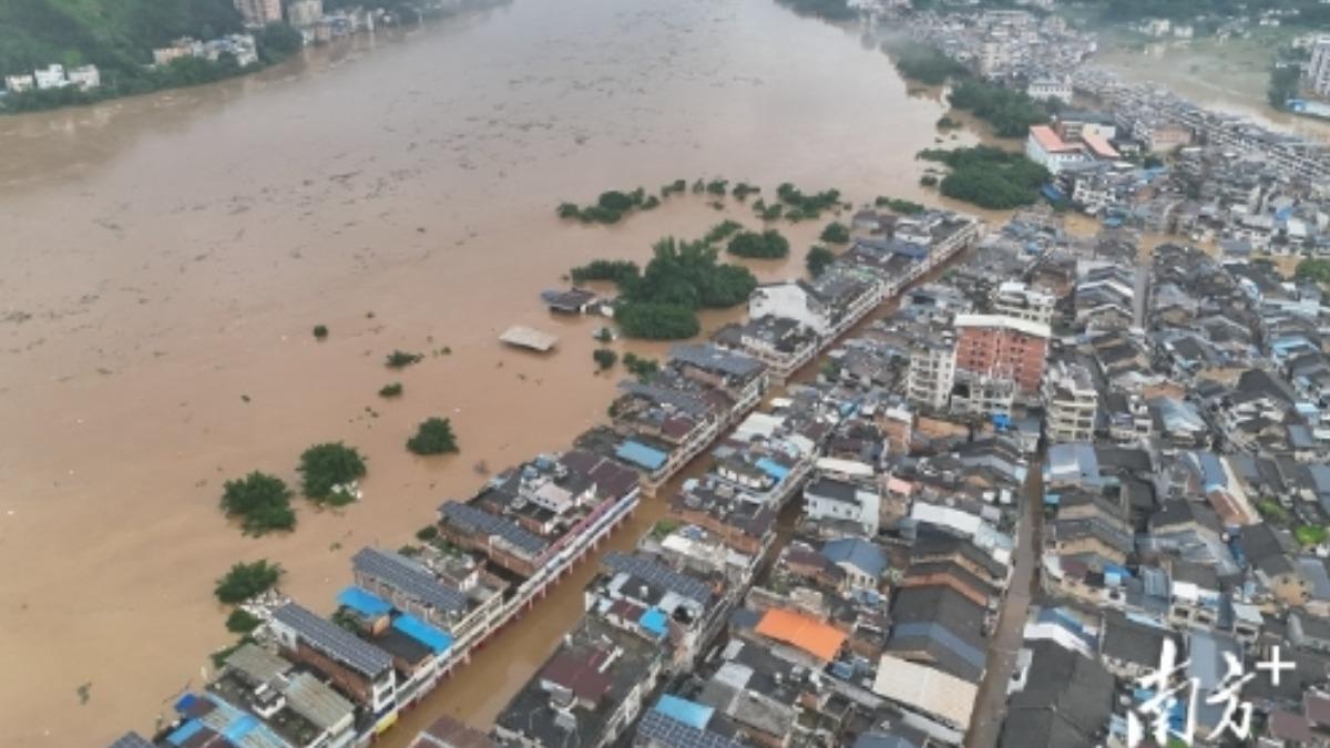 大陸南方暴雨洪災 福建4死2失蹤、廣東13萬戶停電