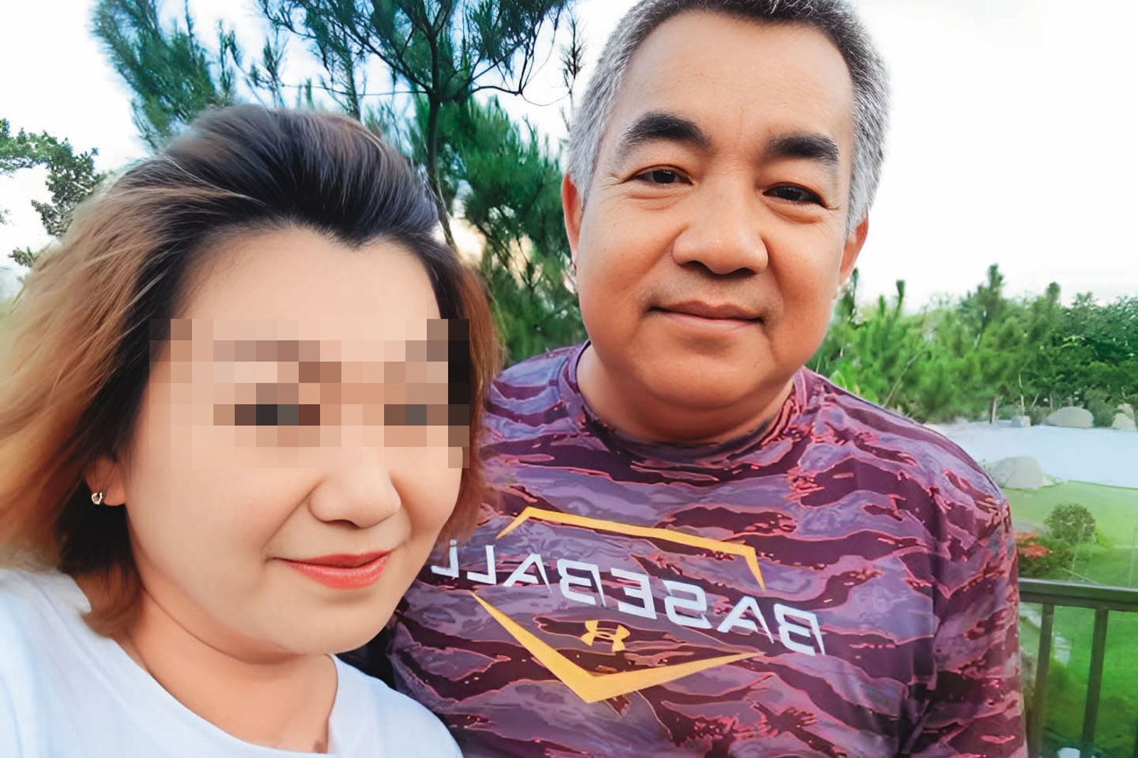 兄弟象一代球星王俊郎(右)正大光明和小三(左)同進同出,還毫不避諱地發在臉書的公開貼文。(圖/翻攝王俊郎臉書)